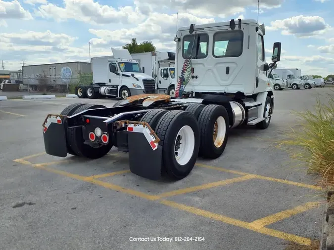 2018 FREIGHTLINER/MERCEDES CASCADIA 113