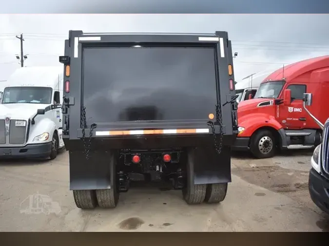 2005 MACK GRANITE CV713