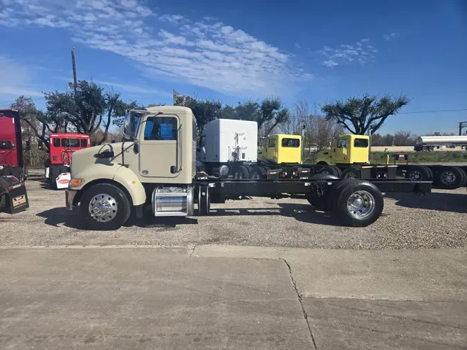 2019 Peterbilt 337