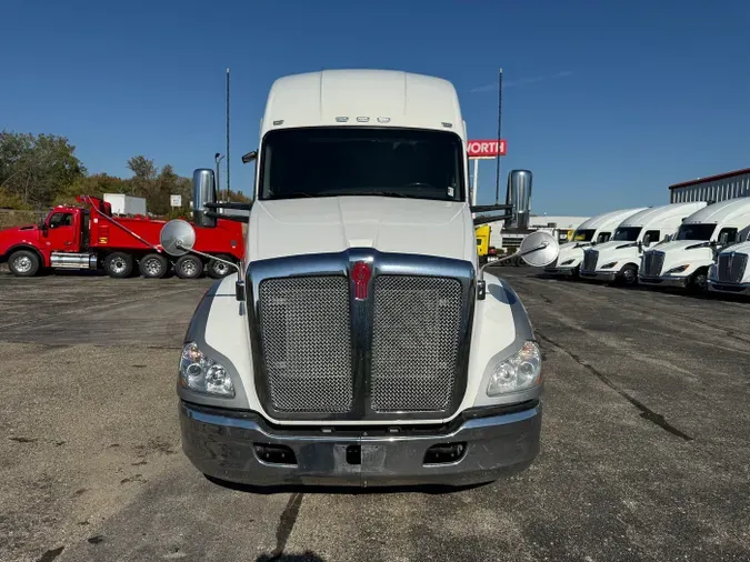 2022 Kenworth T68070508214fd8cab6b238e34117e9eda1d