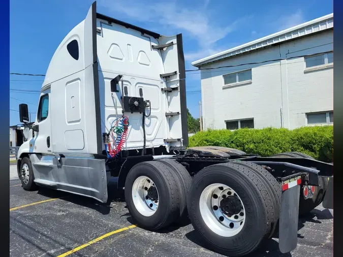 2019 FREIGHTLINER CASCADIA 125
