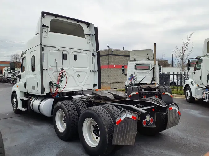 2017 FREIGHTLINER/MERCEDES CASCADIA 125