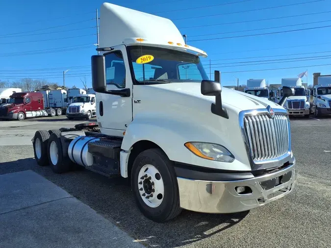 2019 NAVISTAR INTERNATIONAL LT625 DAYCAB T/A70579770502ff41a1733104ac47eea48