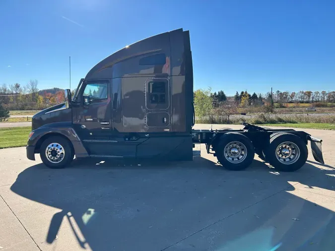 2022 Kenworth T6807059ba6e378ae65297db54cb2264df3c