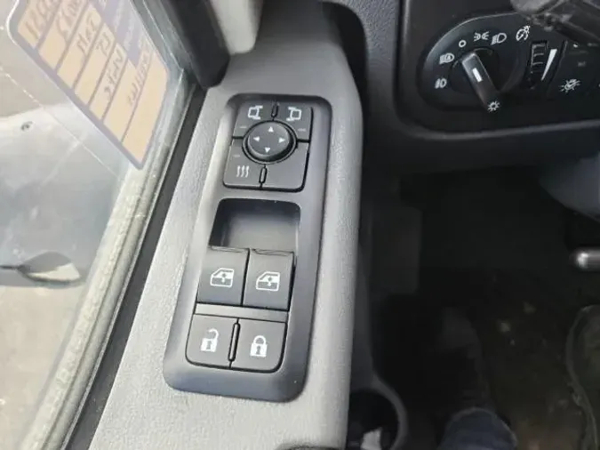 2022 International LT625