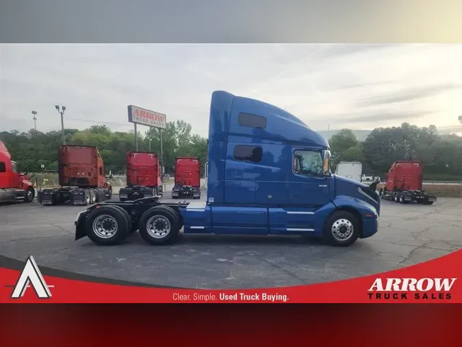 2023 VOLVO VNL760