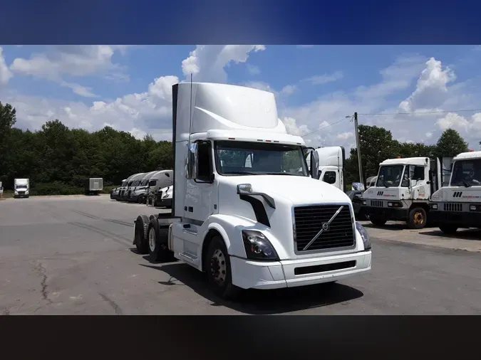 2018 Volvo VNL3007065412dfd4f1f740b3c72d8f8551ed3