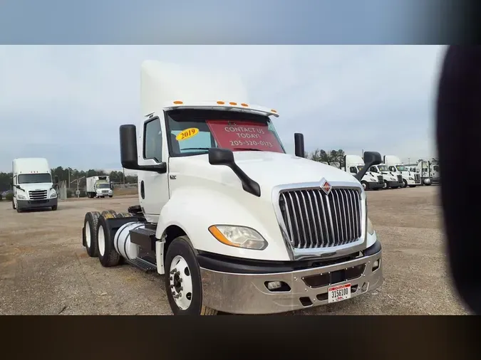 2019 NAVISTAR INTERNATIONAL LT625 DAYCAB T/A