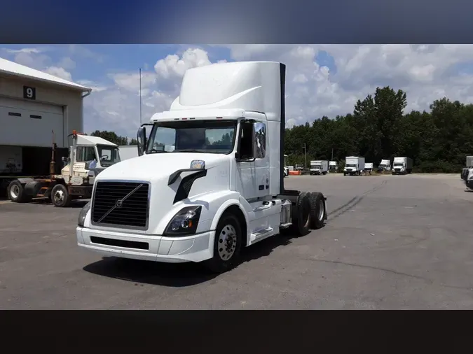 2018 Volvo VNL300