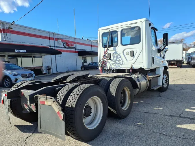 2017 FREIGHTLINER/MERCEDES CASCADIA 125