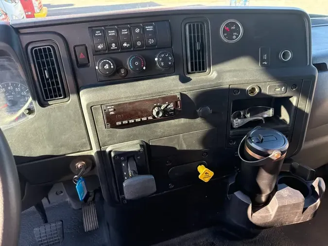 2020 NAVISTAR INTERNATIONAL MV607 (4X2)706c97b503c8dacf80e189f778670dbd