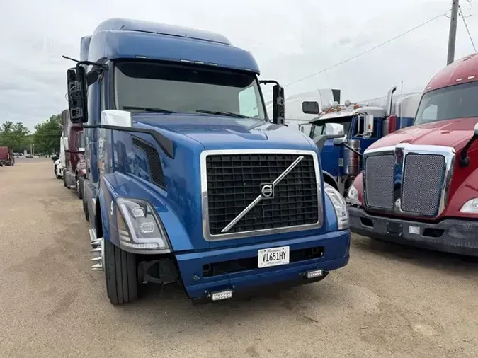 2016 VOLVO VNL64T780