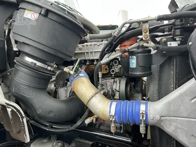 2013 FREIGHTLINER BUSINESS CLASS M2 112