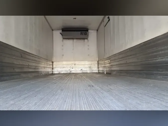 2020 FREIGHTLINER/MERCEDES M2 106
