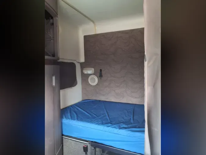 2018 VOLVO VNL64T-73070795f2405790ebd6315ab406df14b70