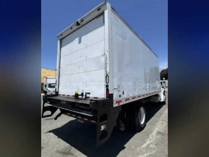 2016 FREIGHTLINER M2 106