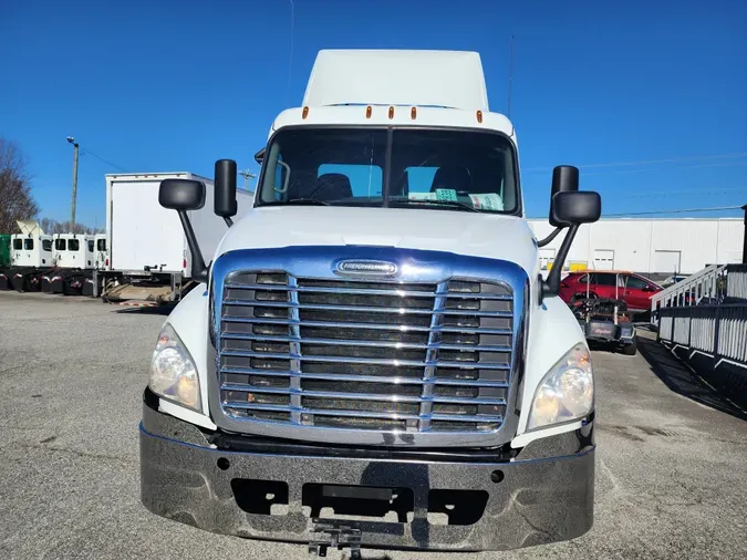 2018 FREIGHTLINER/MERCEDES CASCADIA 125