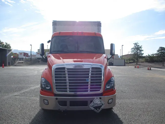 2018 FREIGHTLINER/MERCEDES CASCADIA 113