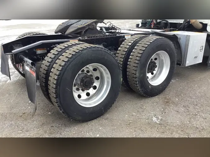 2022 Freightliner Cascadia 126