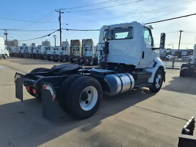 2019 NAVISTAR INTERNATIONAL RH613 DAYCAB S/A