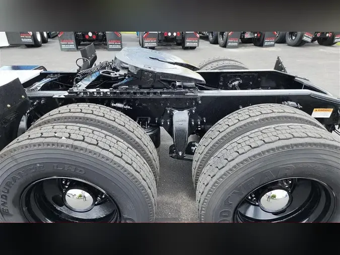 2020 FREIGHTLINER CA126