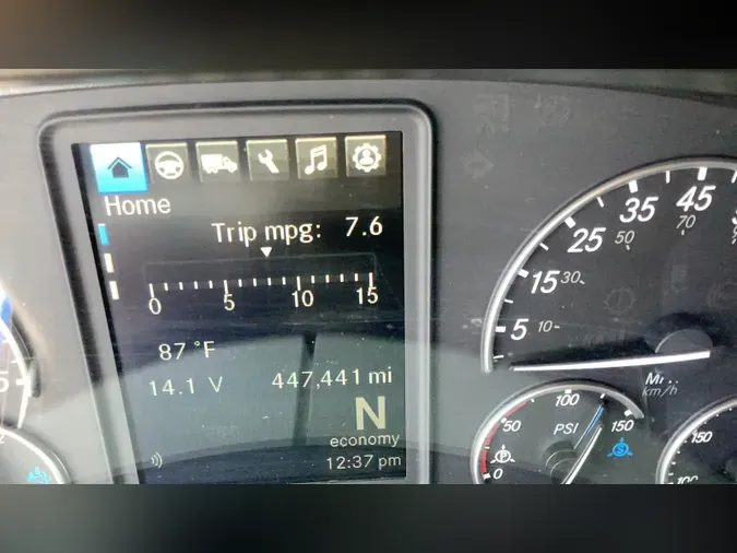 2022 Freightliner Cascadia