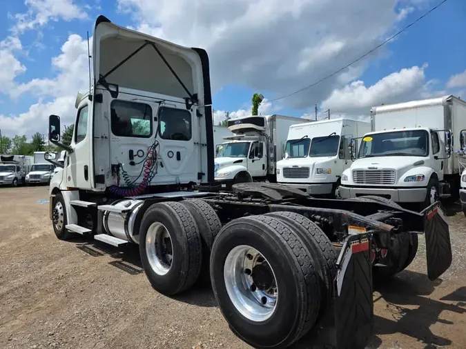 2019 FREIGHTLINER NEW CASCADIA PX12664