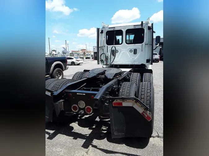 2017 FREIGHTLINER CASCADIA 125