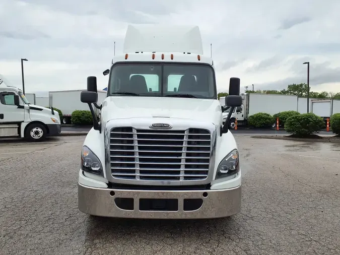 2020 FREIGHTLINER/MERCEDES CASCADIA 125708c0a07259368c58373c8740fc50df2