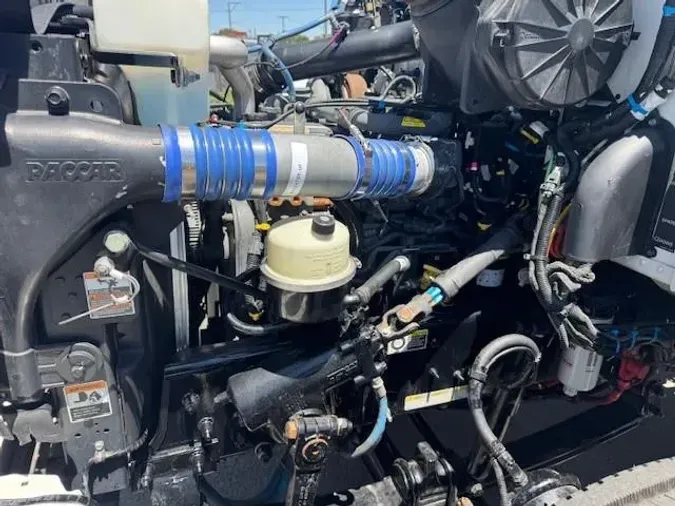 2019 Peterbilt 337
