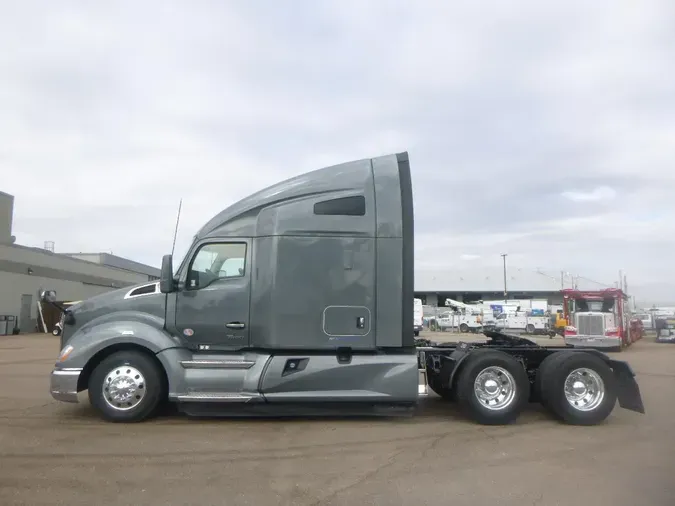 2022 Kenworth T680