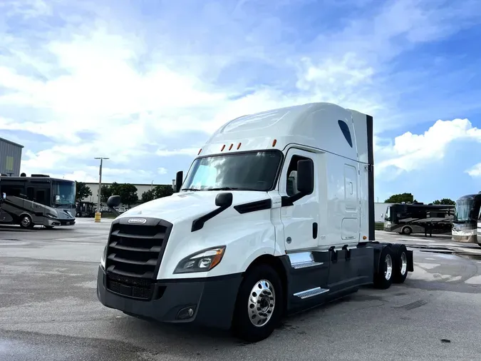 2020 FREIGHTLINER CASCADIA 1267096801f9f4643cd5b40b016183a9e61