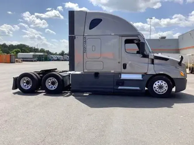 2023 Freightliner Cascadia