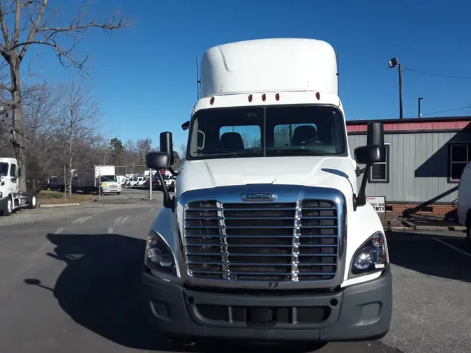 2018 FREIGHTLINER/MERCEDES CASCADIA 125