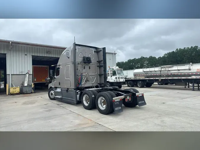 2022 Freightliner Cascadia 126
