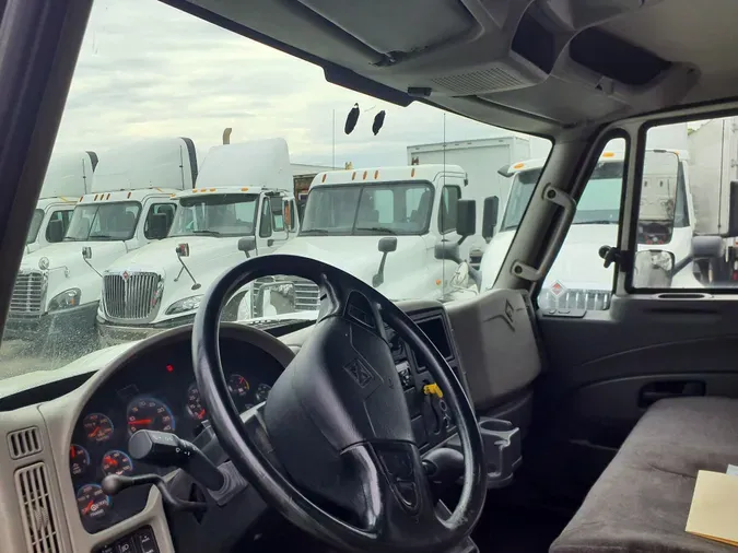 2017 NAVISTAR INTERNATIONAL 4300