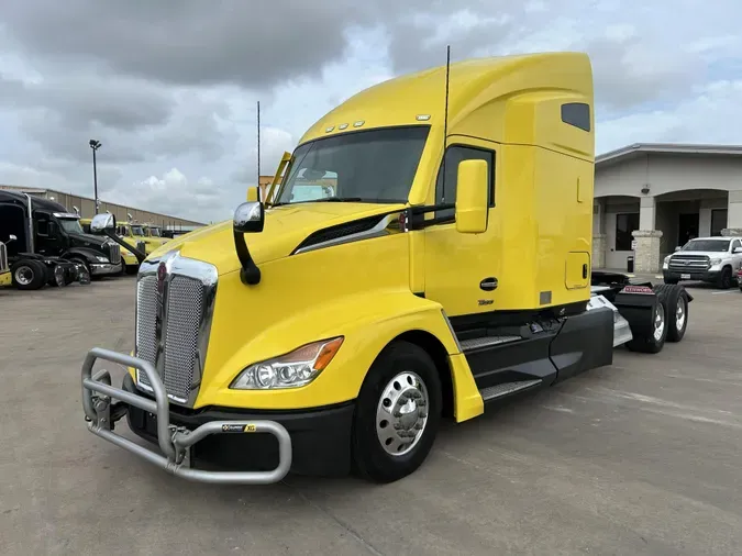 2023 Kenworth T680