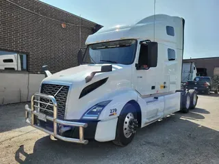 2021 VOLVO VNL64T760