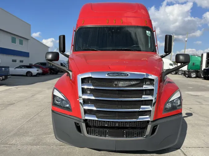 2021 Freightliner PT126SLP