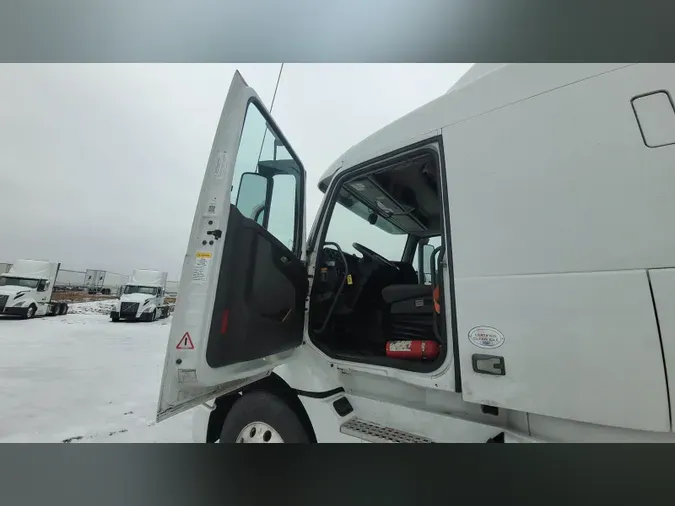 2020 Volvo VNR64T640