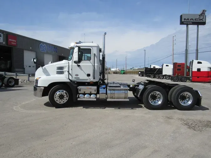 2026 MACK AN64T