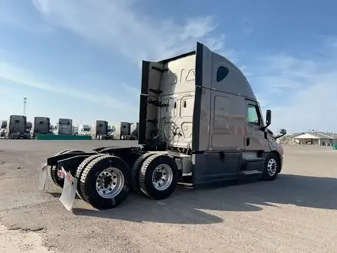 2023 Freightliner Cascadia