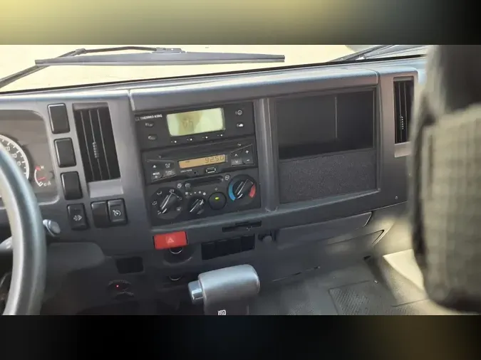 2017 ISUZU NPR