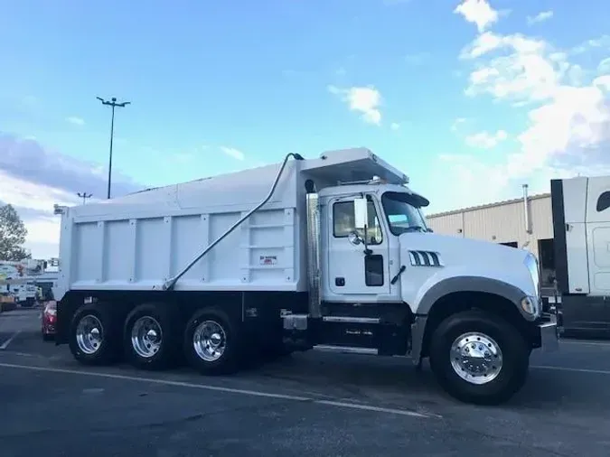 2020 Mack Granite 64FT