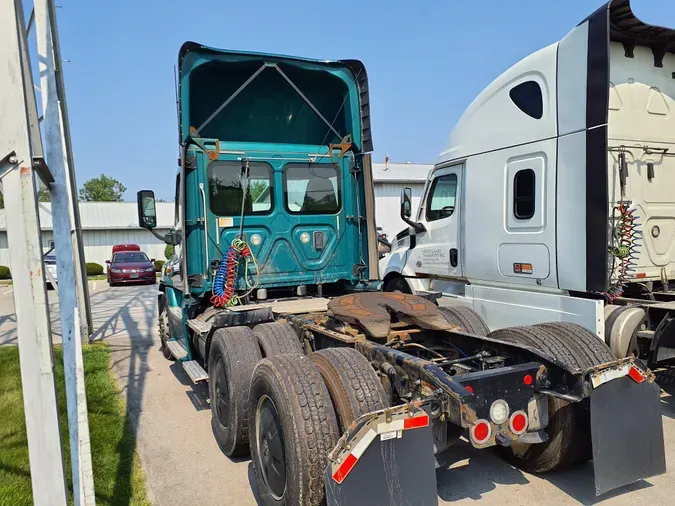 2017 FREIGHTLINER/MERCEDES CASCADIA 125