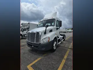 2015 FREIGHTLINER/MERCEDES CASCADIA 113