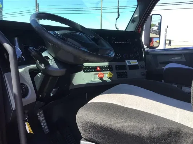 2022 FREIGHTLINER CA126