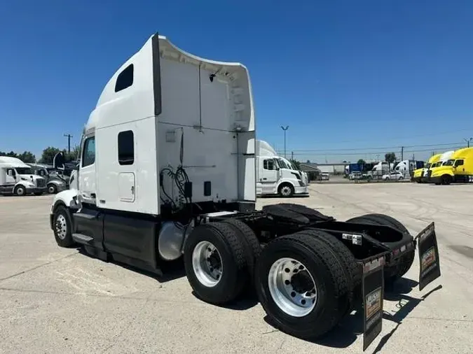 2022 Peterbilt 57970bed74e6626849e4c40490e8c36831e