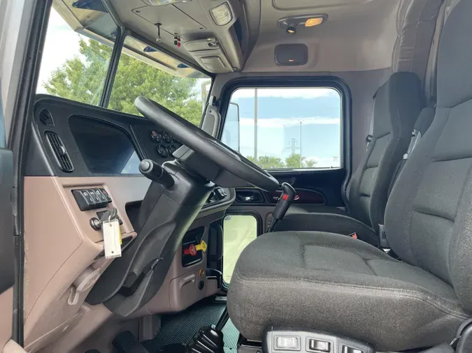 2024 Peterbilt 389