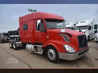 2018 VOLVO VNL64T730